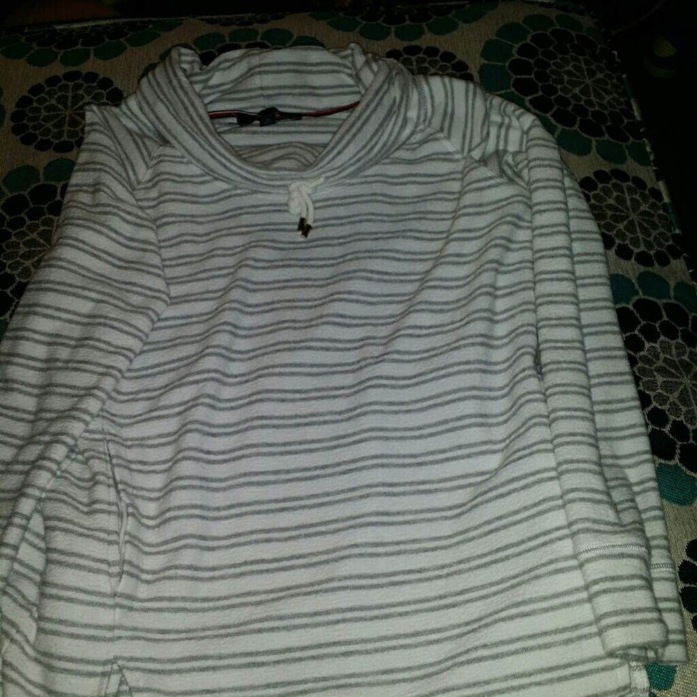 Tommy Hilfiger sweater